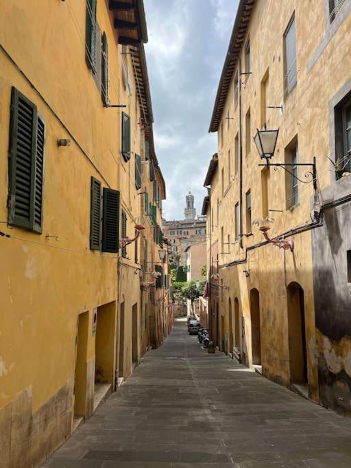Suite19 Siena Centro Storico Exterior foto